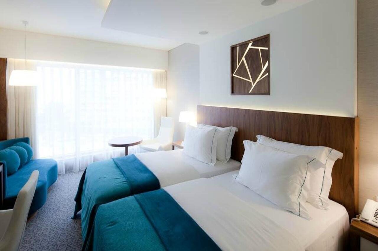 โรงแรมอีปิก ซานา ลิสบัว ลิสบอน ภายนอก รูปภาพ A room at the hotel